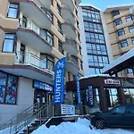 In Flora Borovets