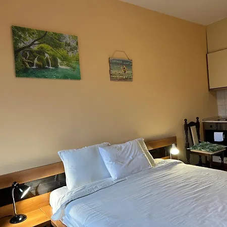 In Flora Apartment *